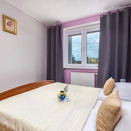 With Balcony Okopowa By Renters 코워브제크