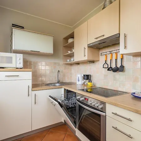 With Balcony Okopowa By Renters 코워브제크