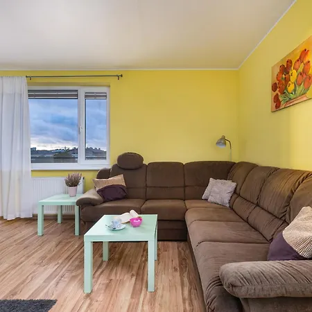 Apartment With Balcony Okopowa By Renters *