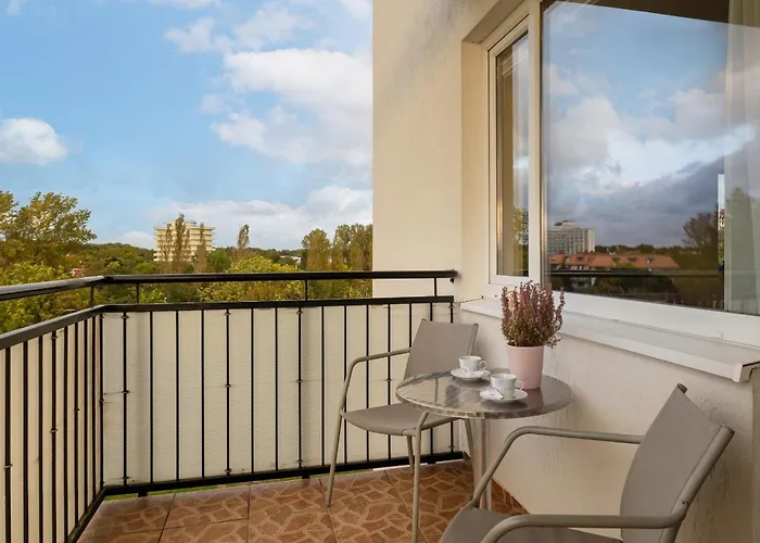 With Balcony Okopowa By Renters Appartement Kołobrzeg